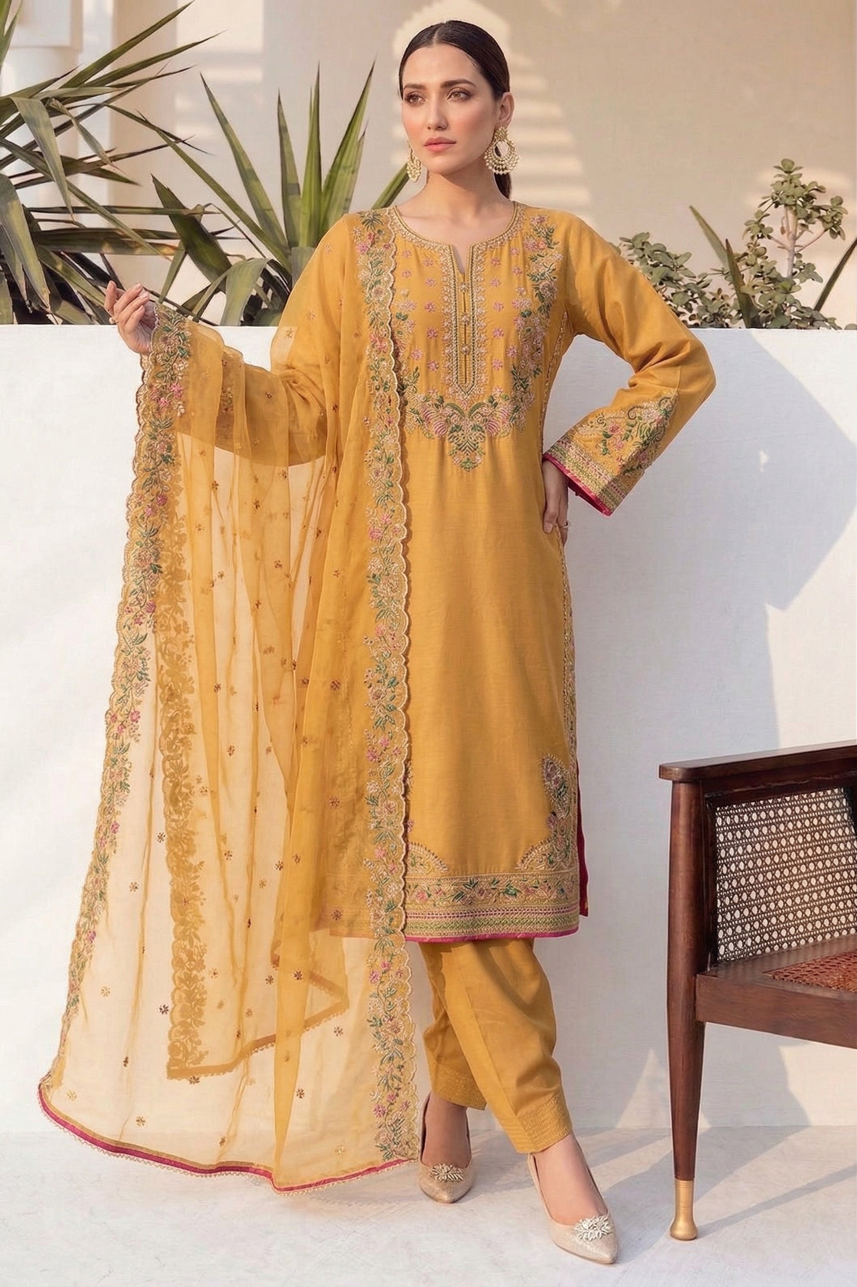 AR 4028 Warm Ochre